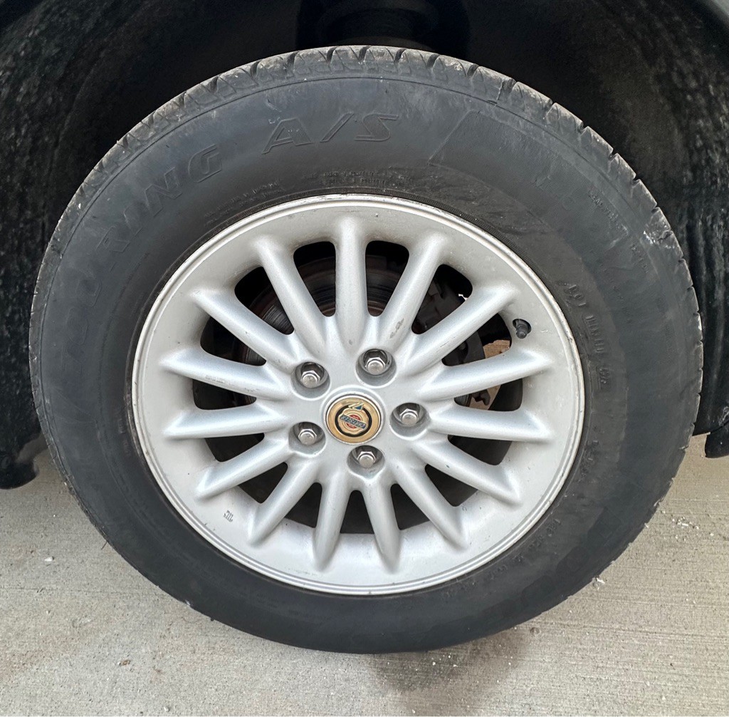 1999 Chrysler Concorde Image 7