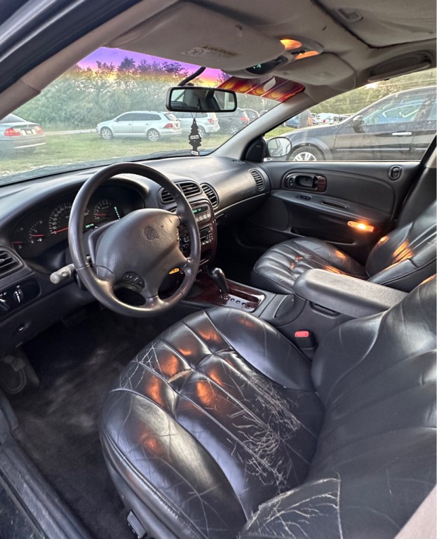 1999 Chrysler Concorde Image 9