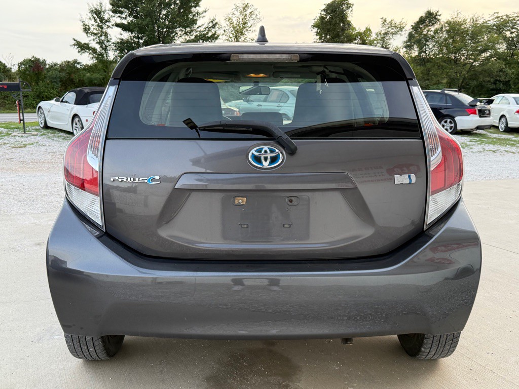 2015 Toyota Prius Image 5