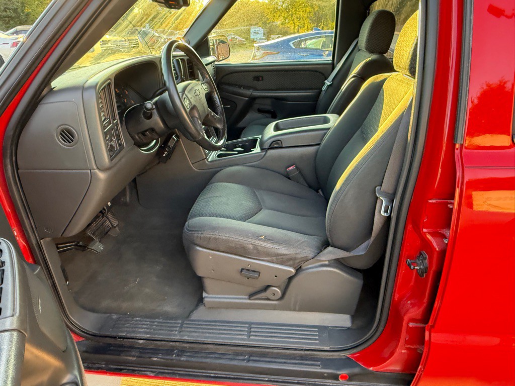 2004 Chevrolet Avalanche Image 9