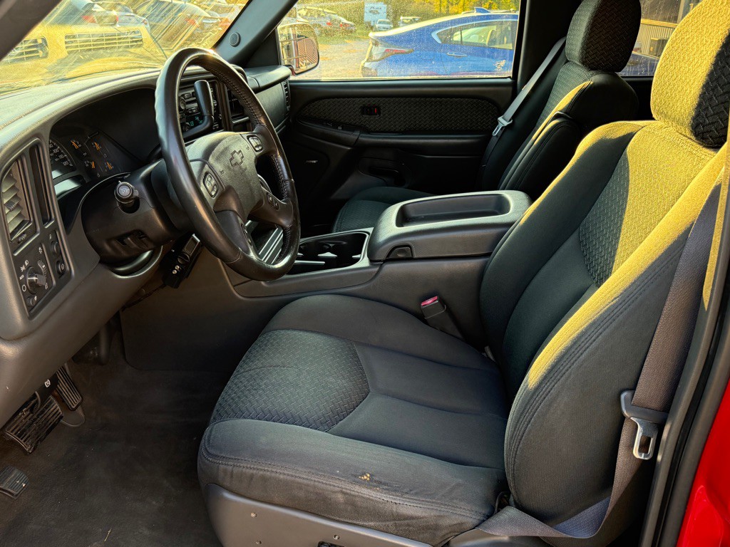 2004 Chevrolet Avalanche Image 13