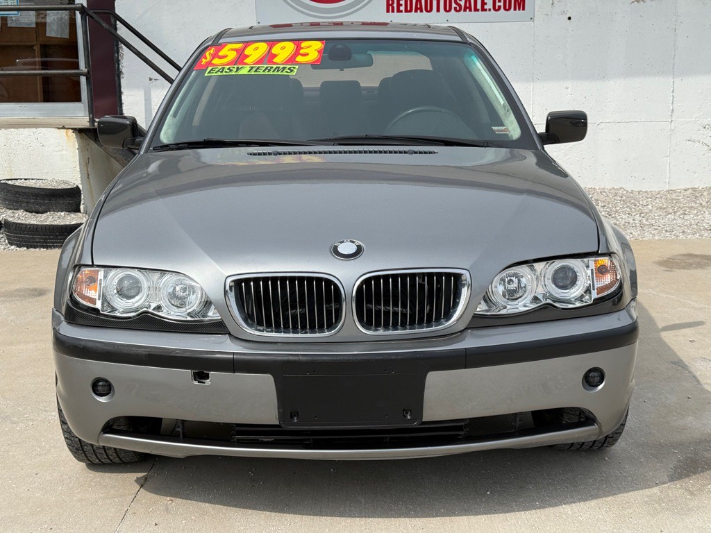 2004 BMW 3 Series Image 2