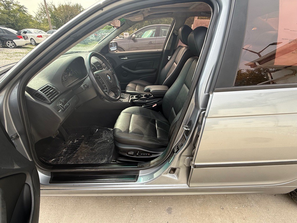 2004 BMW 3 Series Image 8