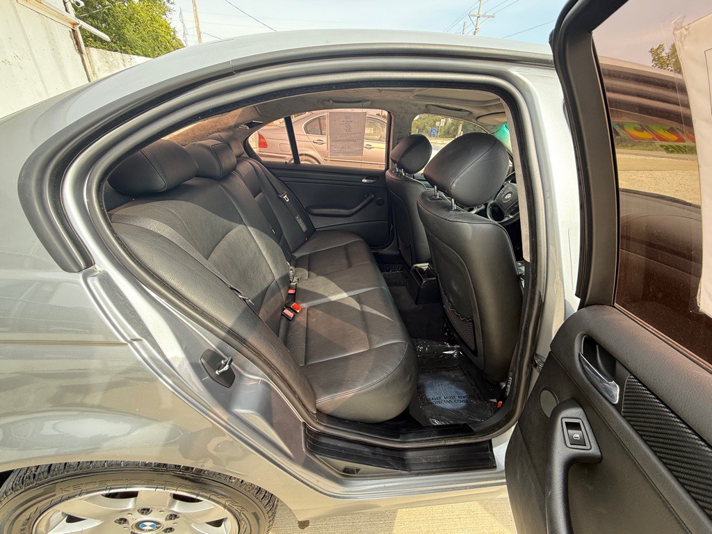 2004 BMW 3 Series Image 10