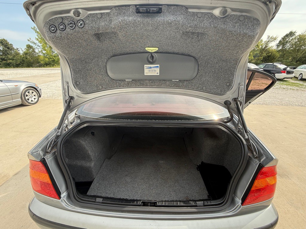 2004 BMW 3 Series Image 15