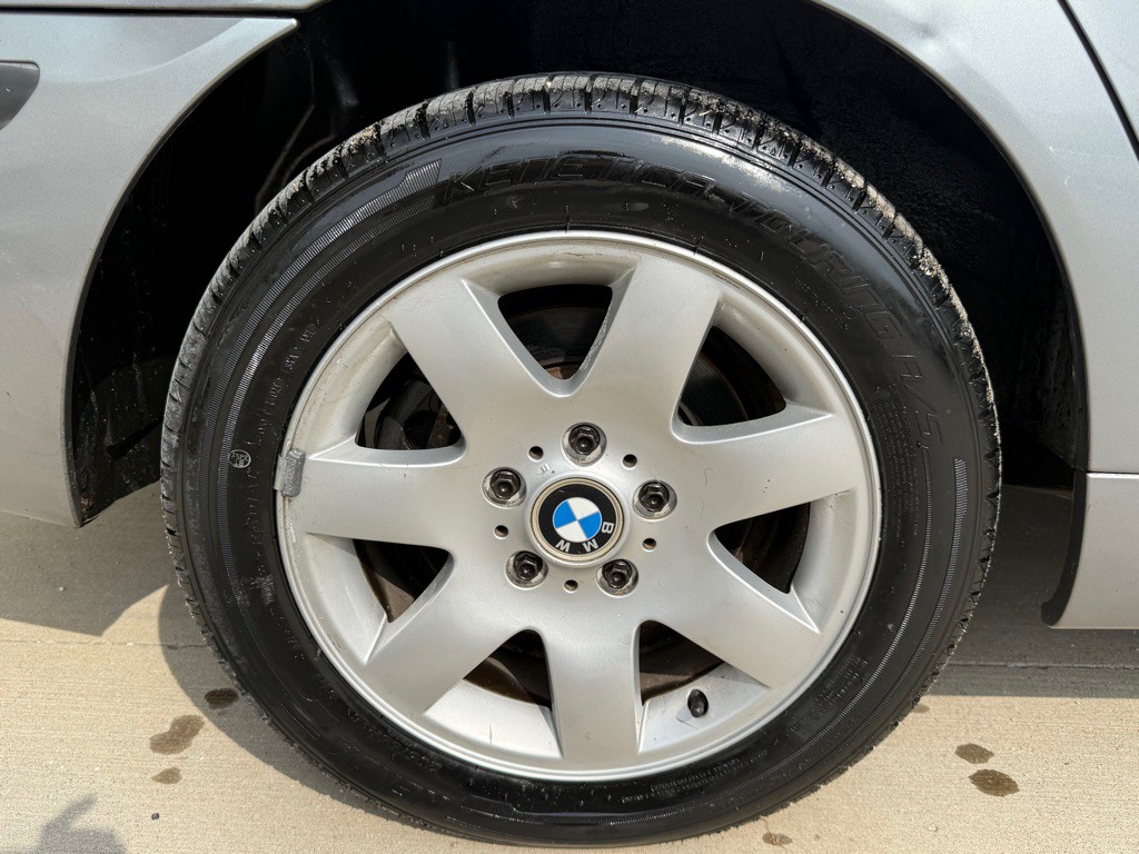 2004 BMW 3 Series Image 16