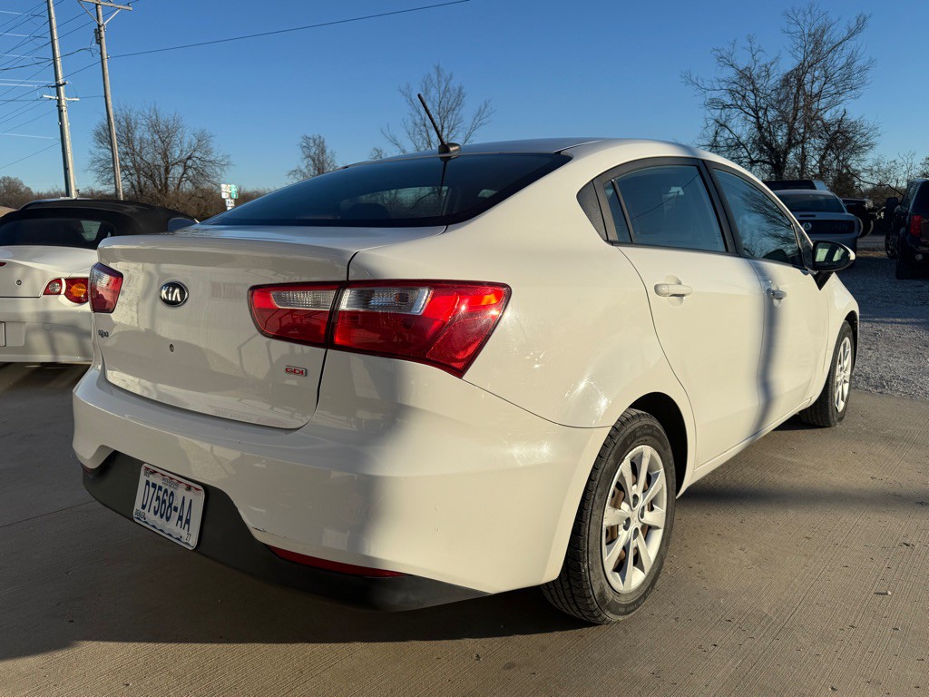2016 Kia Rio Image 7