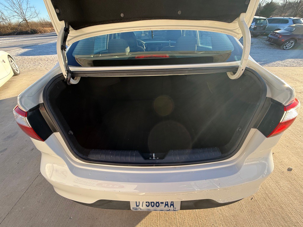 2016 Kia Rio Image 14