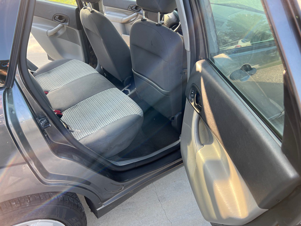 2007 Ford Focus Image 12