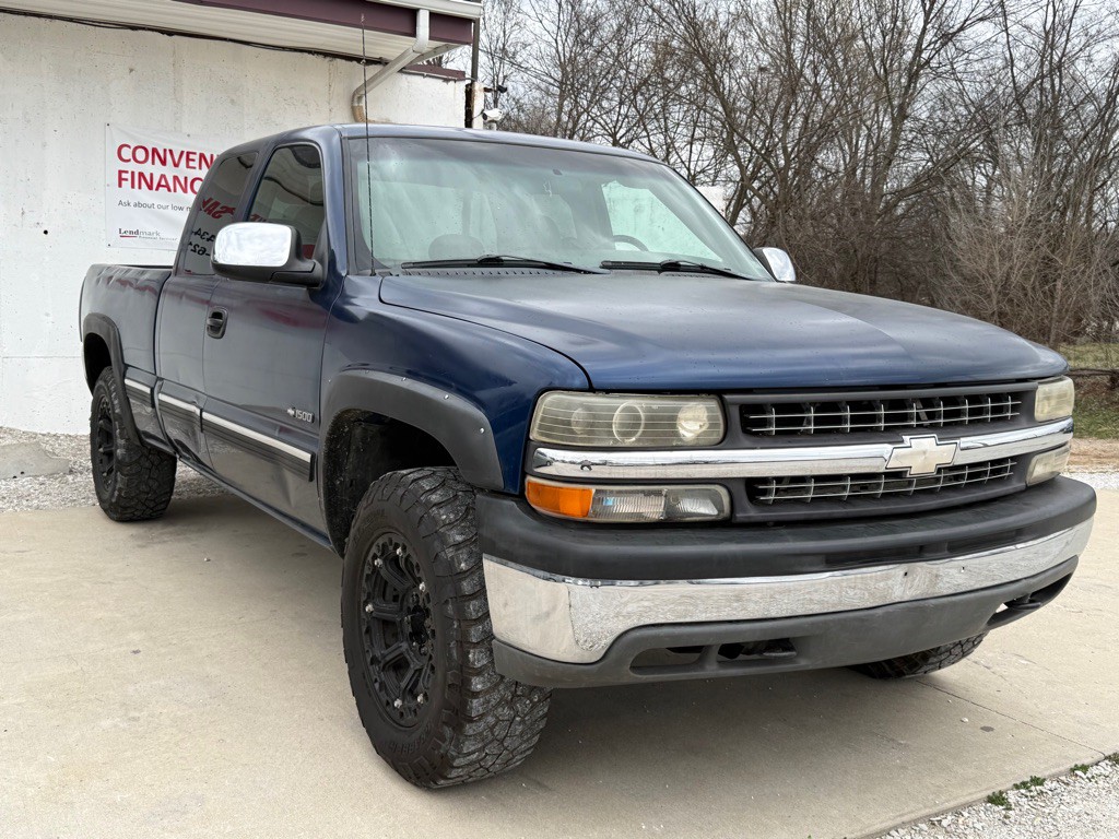 2001 Chevrolet Silverado 1500 Image 2