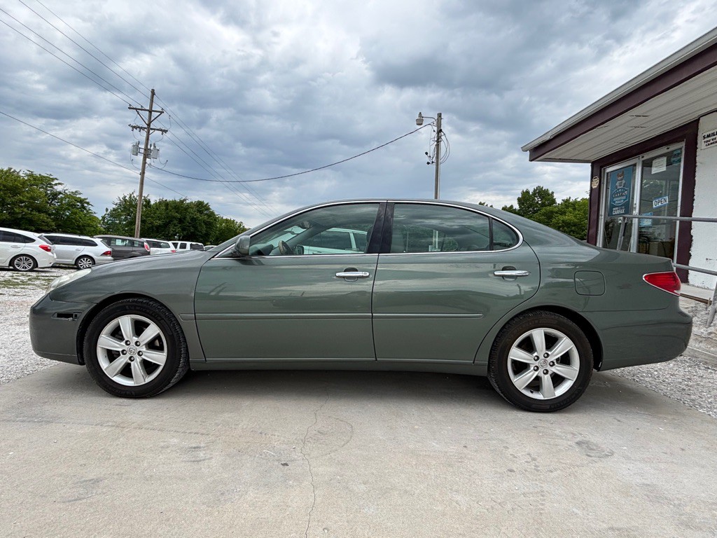 2005 Lexus ES Image 4