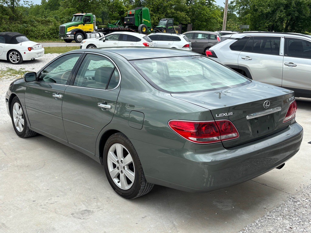 2005 Lexus ES Image 6