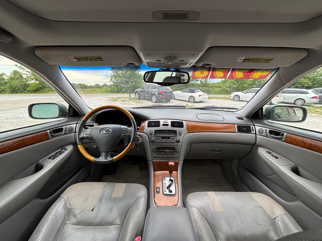 2005 Lexus ES Image 9