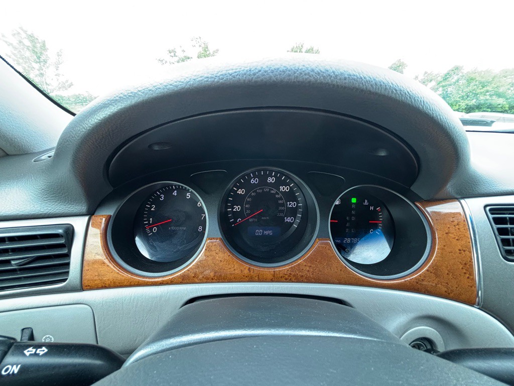 2005 Lexus ES Image 18