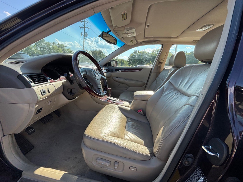 2004 Lexus ES Image 9