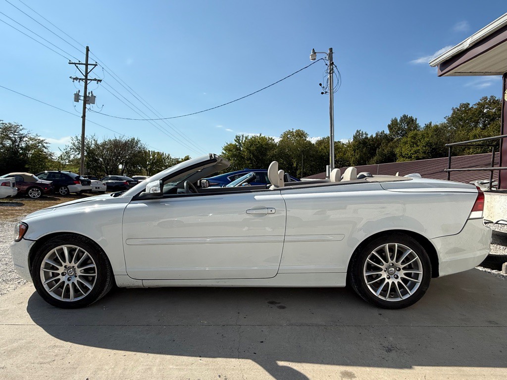 2009 Volvo C70 Image 3