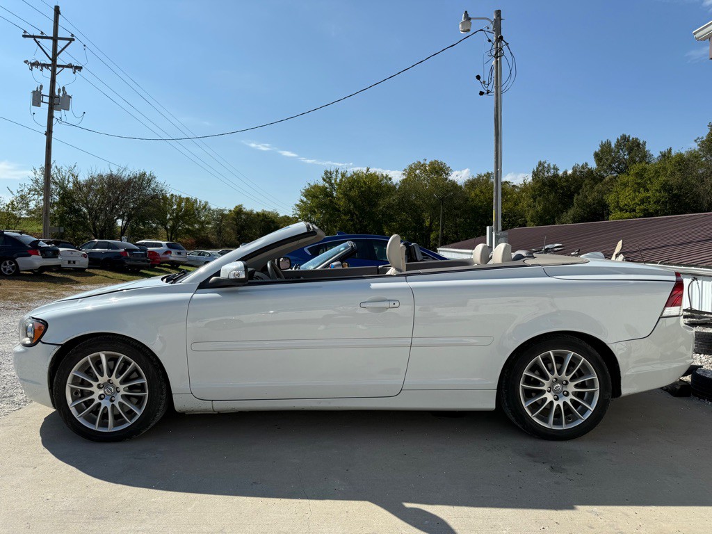 2009 Volvo C70 Image 4