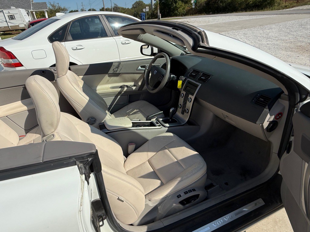 2009 Volvo C70 Image 9