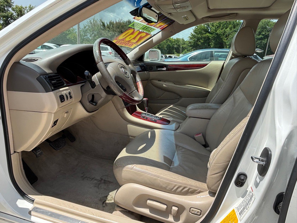 2003 Lexus ES Image 10