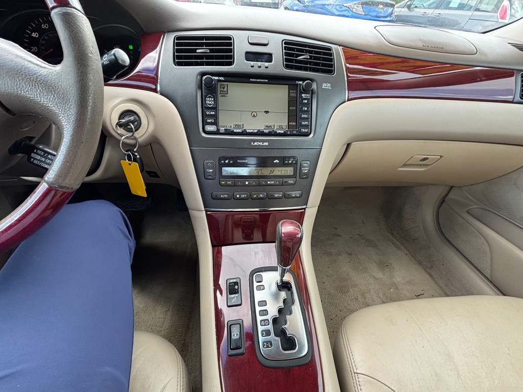 2003 Lexus ES Image 15