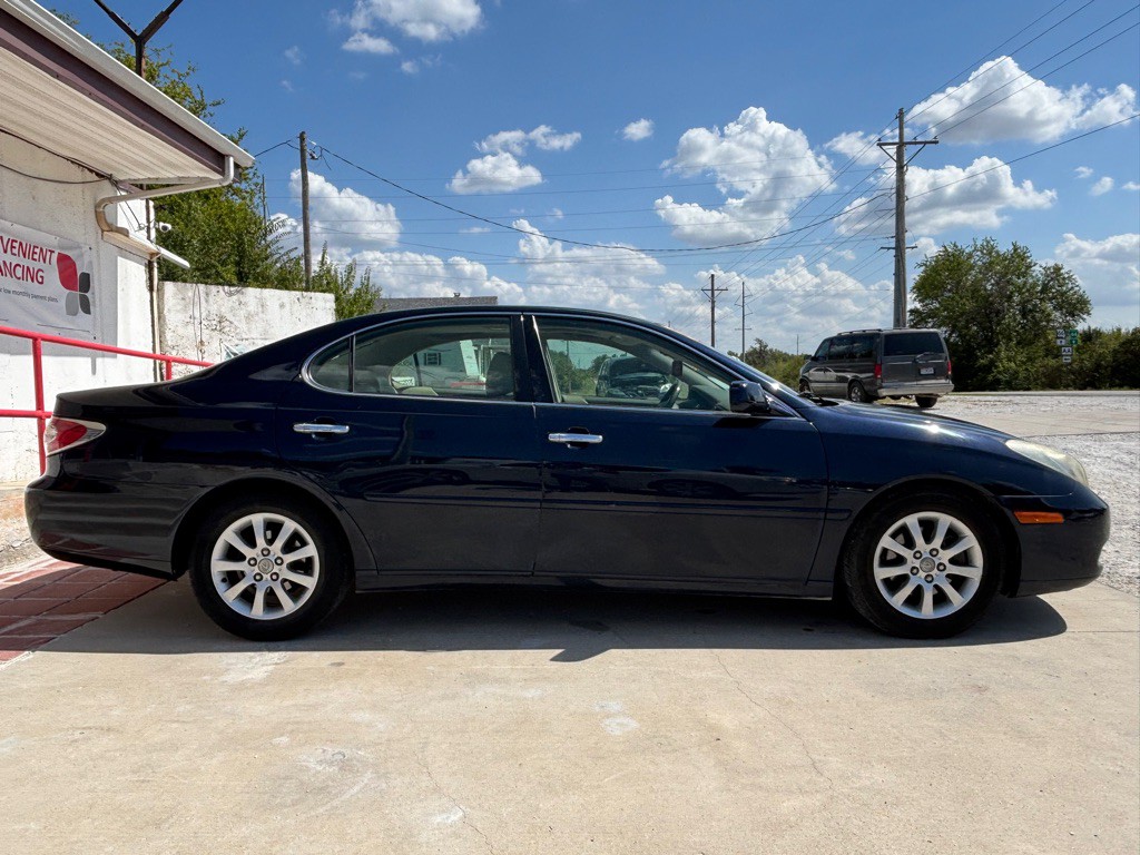 2002 Lexus ES Image 5