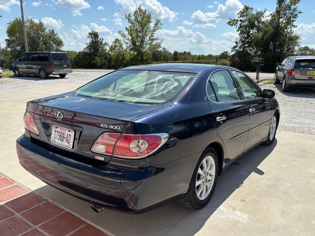 2002 Lexus ES Image 6