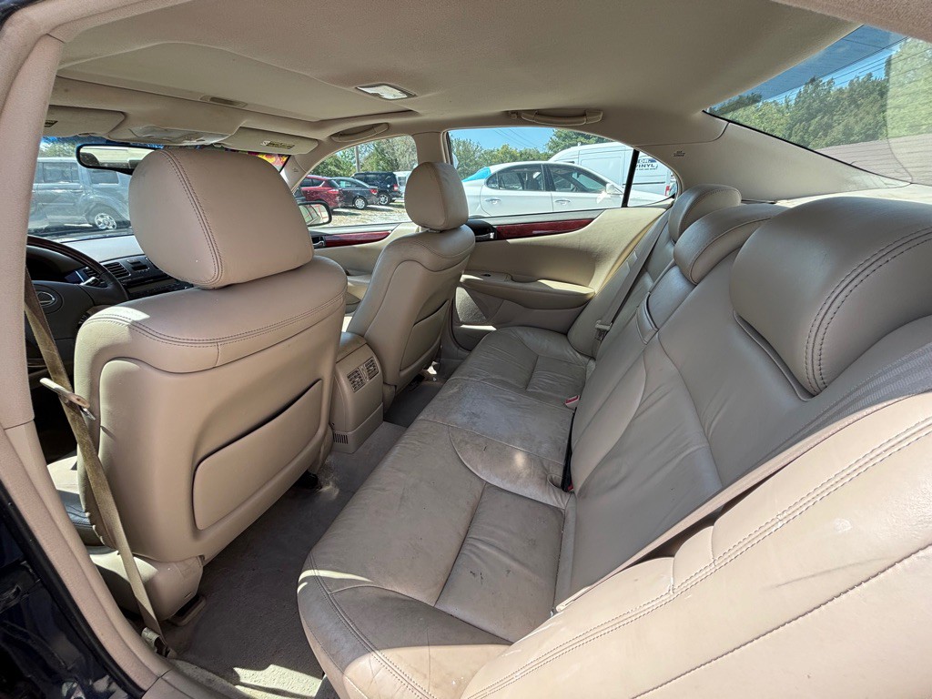 2002 Lexus ES Image 12