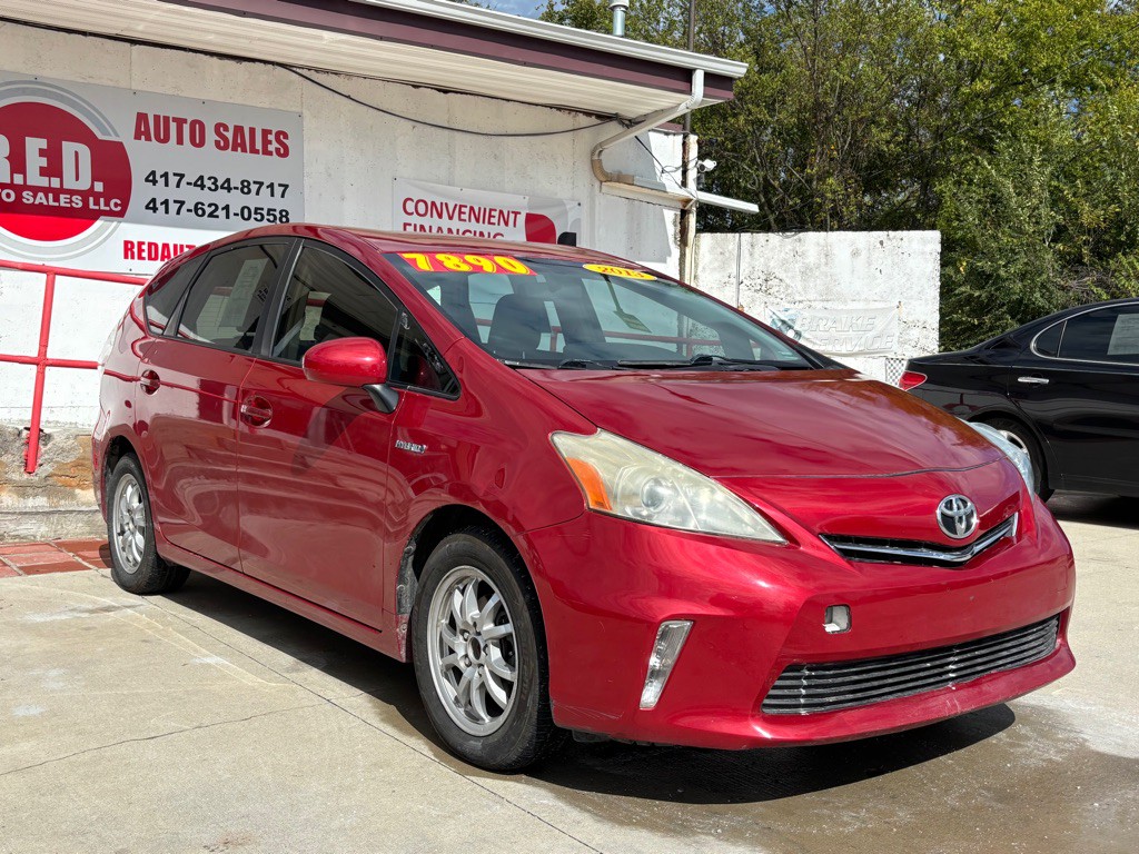 2013 Toyota Prius Image 2