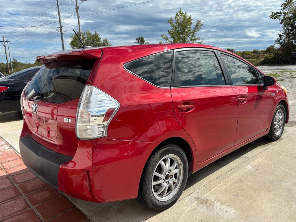 2013 Toyota Prius Image 6