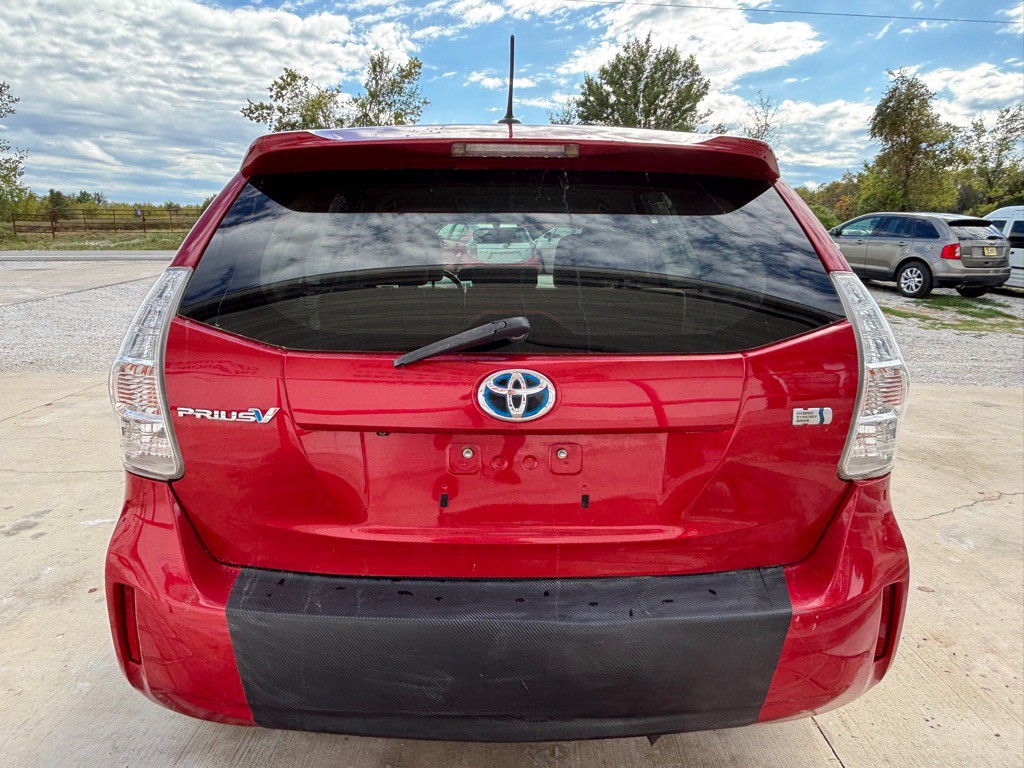 2013 Toyota Prius Image 8