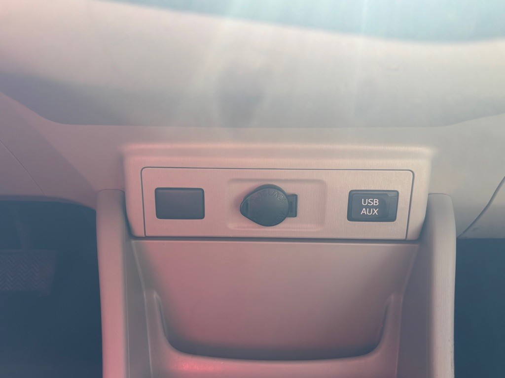 2013 Toyota Prius Image 18