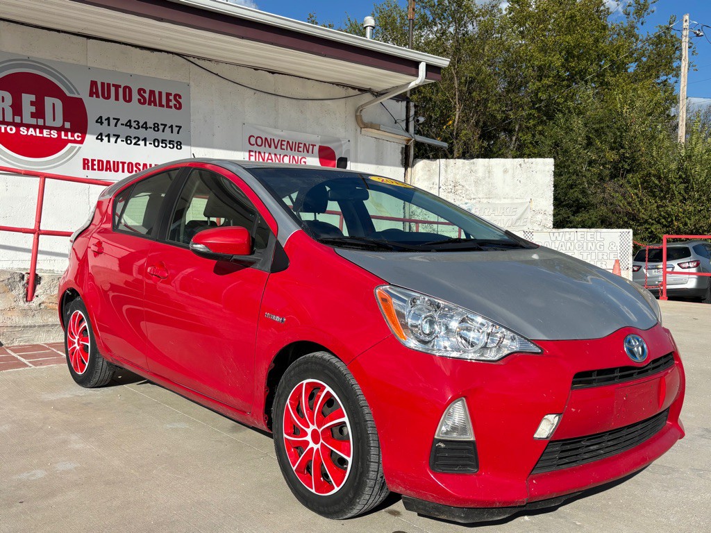 2013 Toyota Prius Image 3