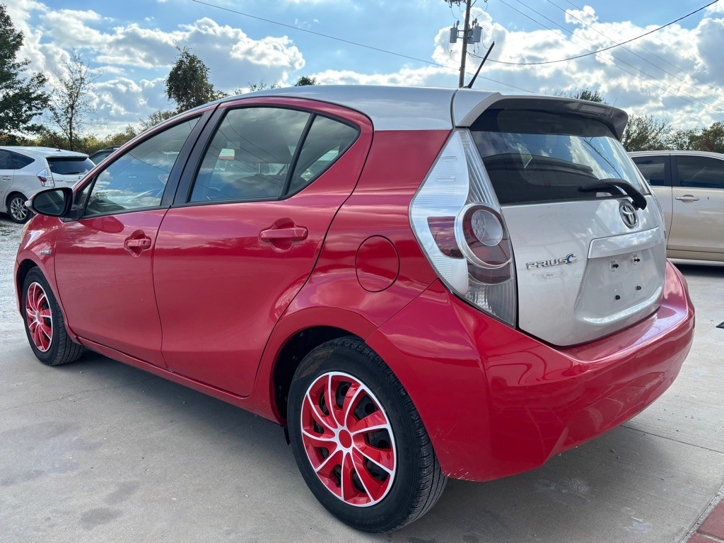 2013 Toyota Prius Image 7