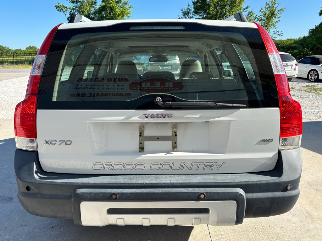 2005 Volvo XC70 Image 6