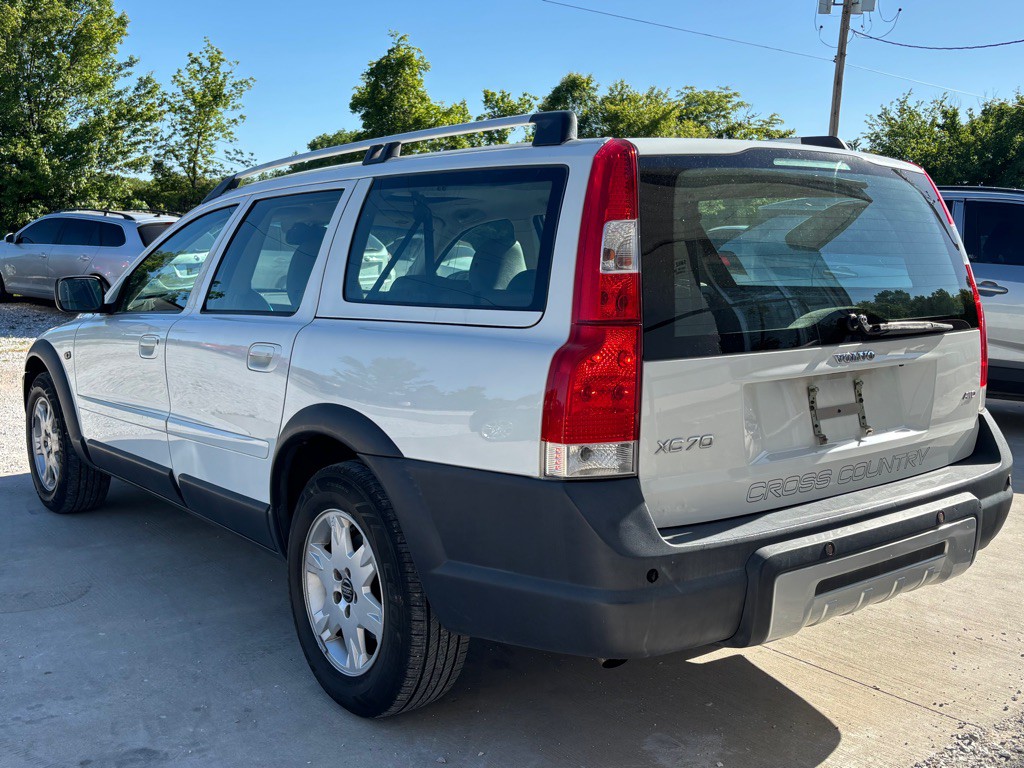 2005 Volvo XC70 Image 7