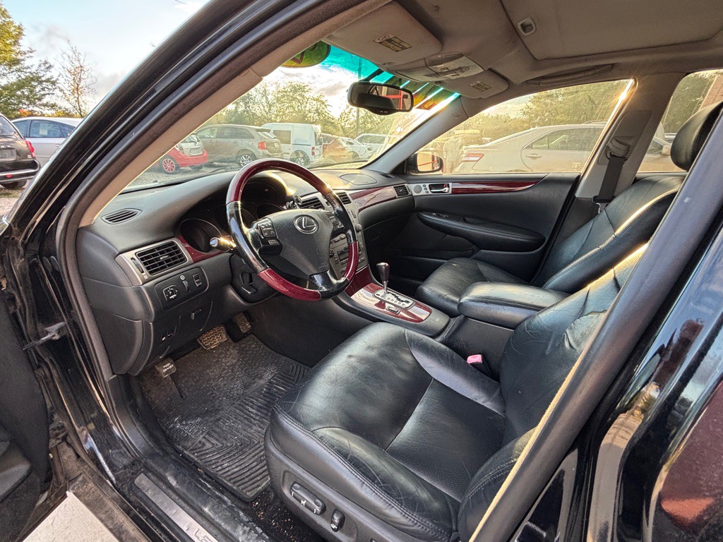 2005 Lexus ES Image 4