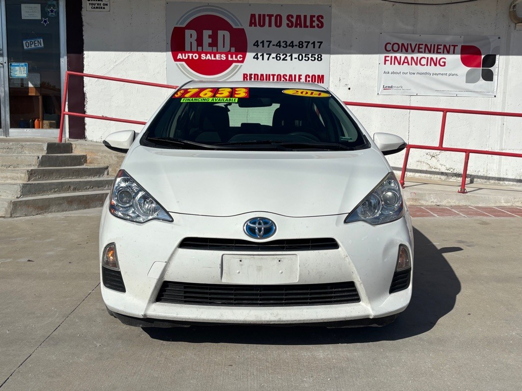 2014 Toyota Prius Image 3