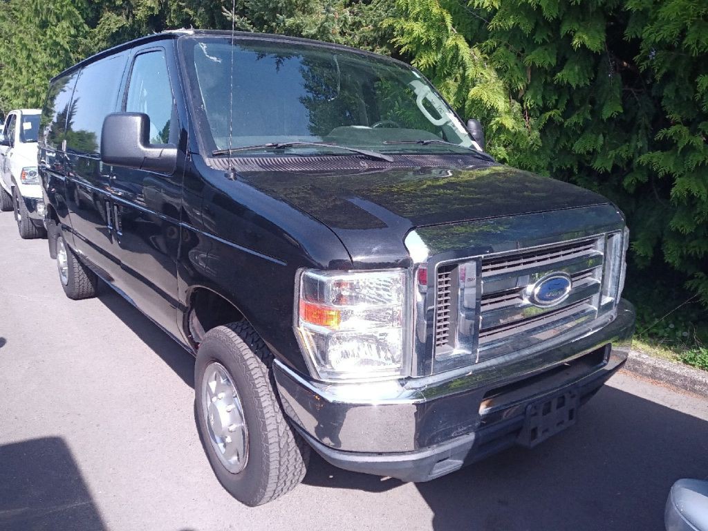 2013 Ford Econoline Image 2