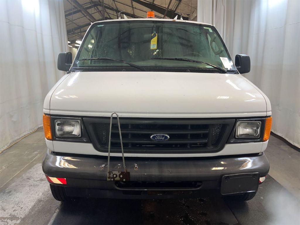 2007 Ford Econoline Image 2