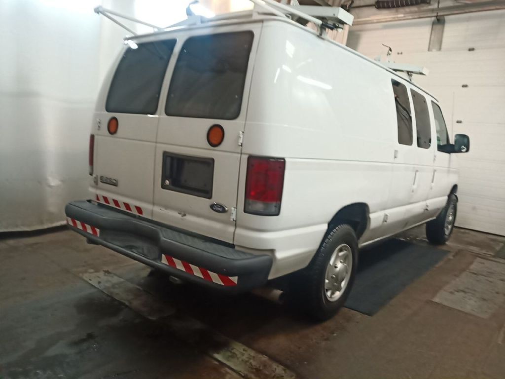 2007 Ford Econoline Image 4