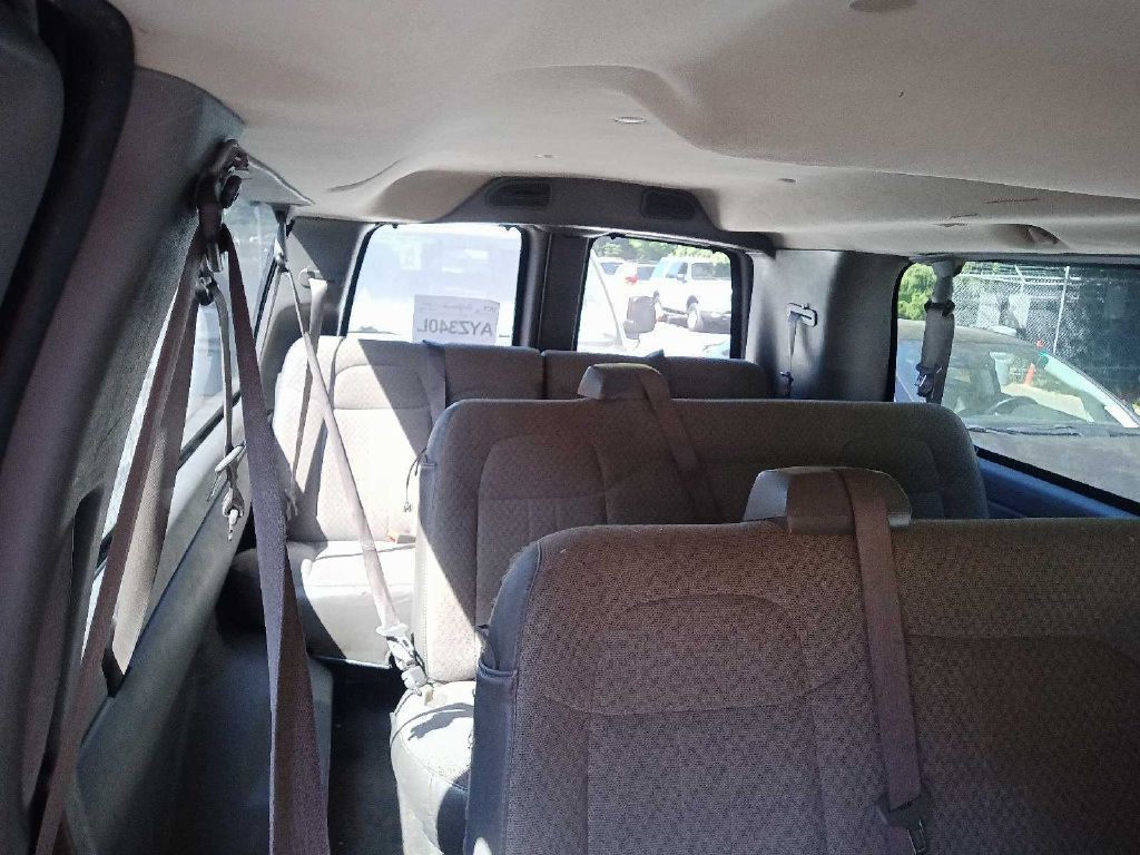 2013 Chevrolet Express Image 10
