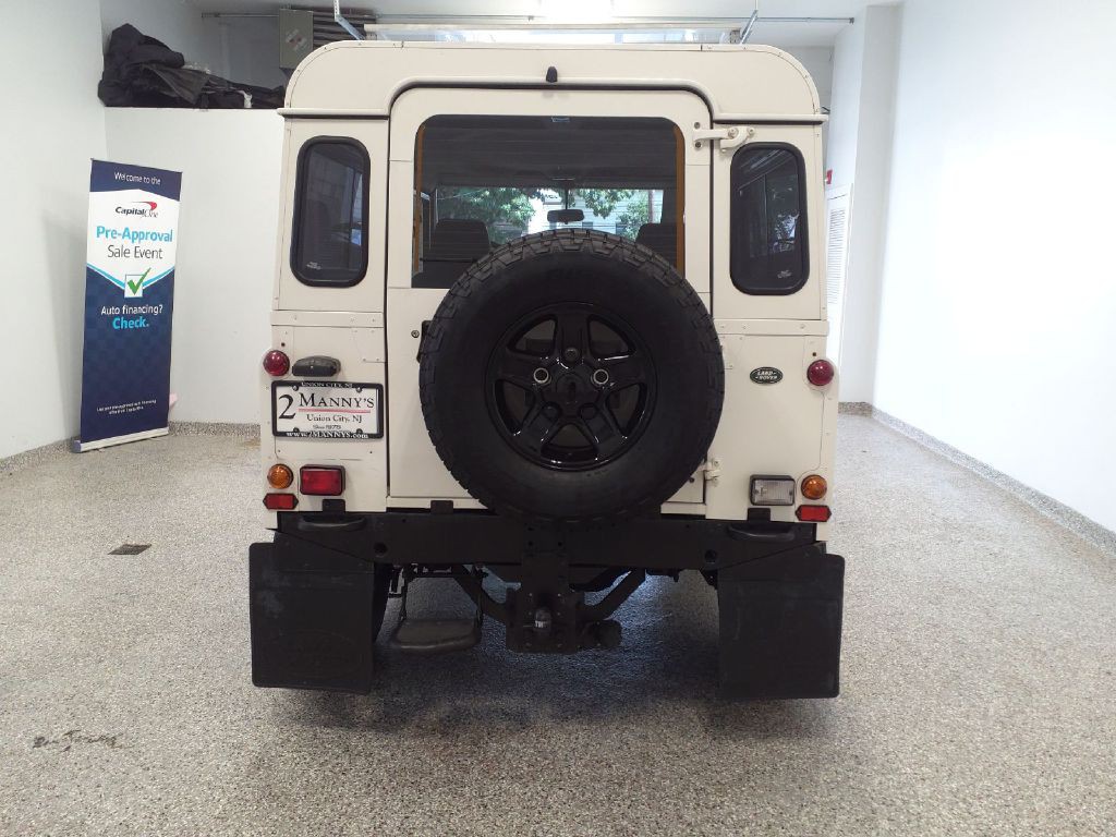 1998 Land Rover Defender Image 4