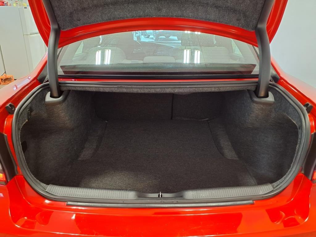 2019 Dodge Charger Image 8