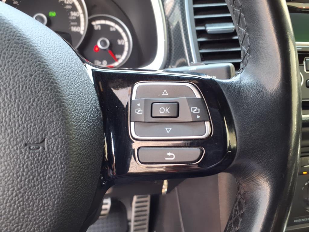 2014 Volkswagen Beetle Image 18