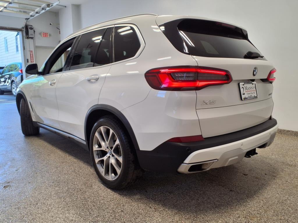 2020 BMW X5 Image 2