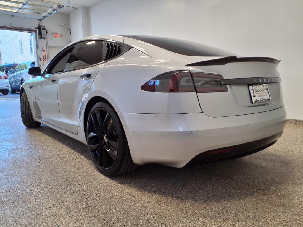 2017 Tesla Model S Image 2