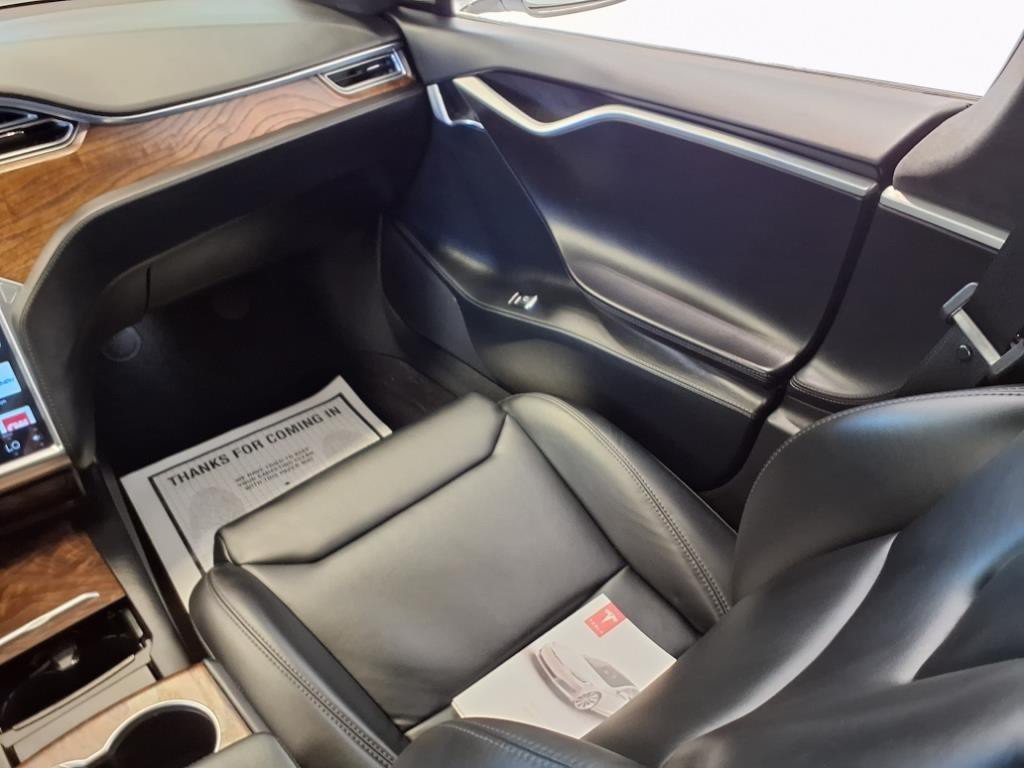 2017 Tesla Model S Image 11
