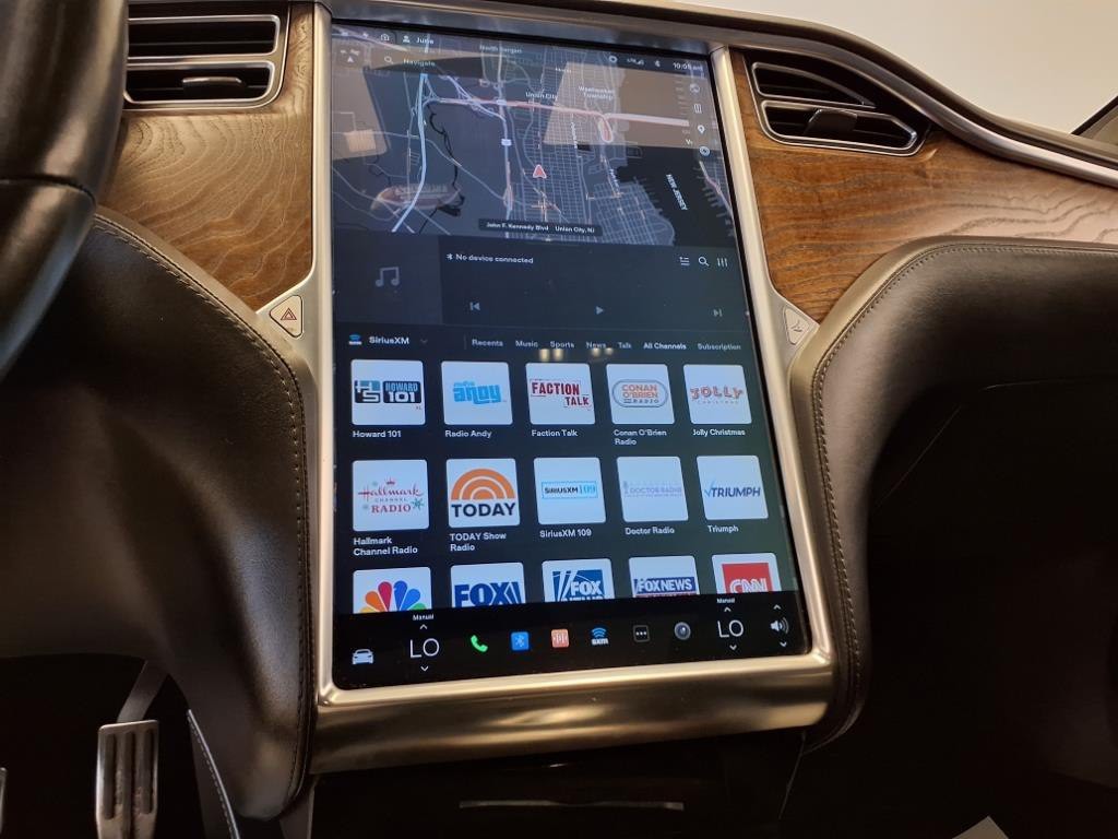 2017 Tesla Model S Image 16