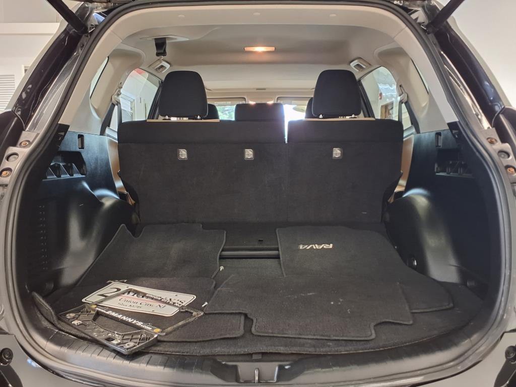 2016 Toyota Rav4 Image 9