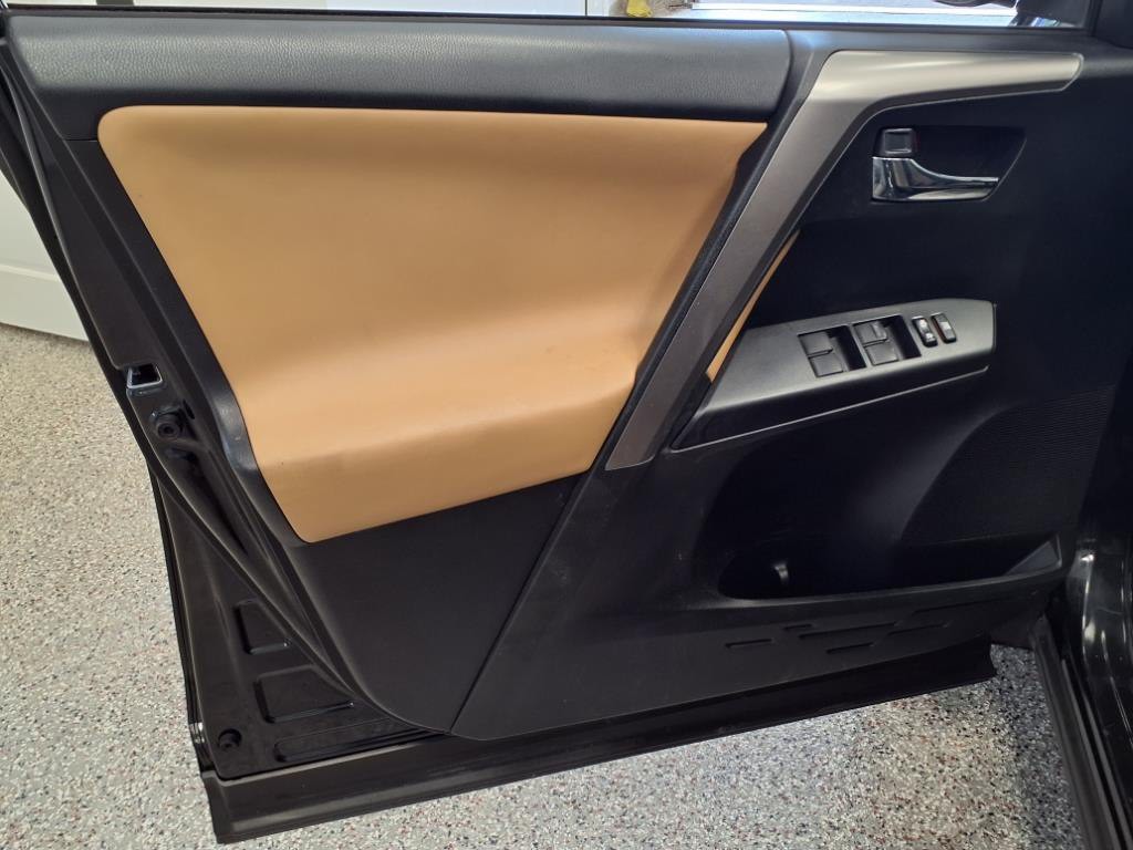 2016 Toyota Rav4 Image 14